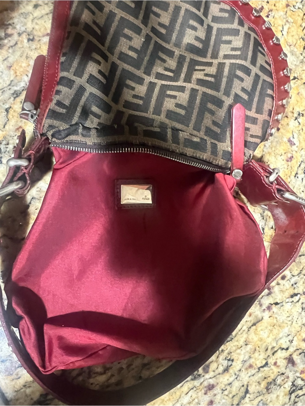 Authentic: VINTAGE FENDI ZUCCA W/RED LEATHER OYSTER SHOULDER BAG ITALY - Picture 14 of 14